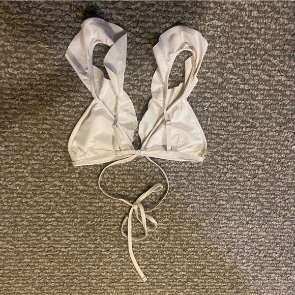 HOLLISTER Ruffle Bikini Top - Picture 2 of 2